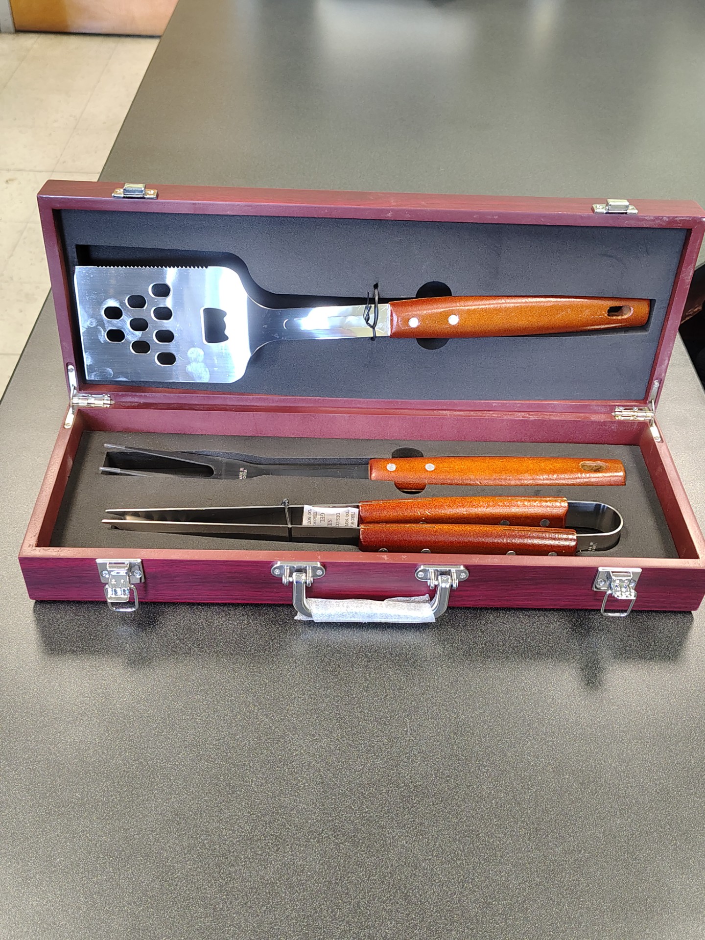 Open box view of grill set